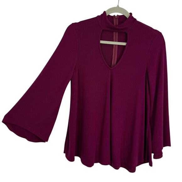 Karen Kane Cut Out High Neck Flare Sleeve Knit Top Size Small Purple Hi-Low Hem - Picture 1 of 8